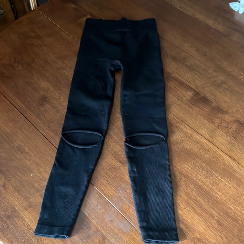 Free People ripped knee leggings xs/s
